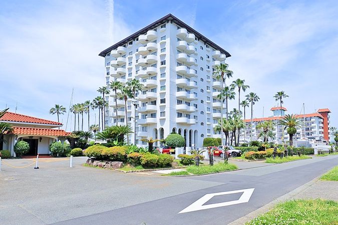 逗子マリーナ厚生用建物 2号棟 外観 逗子マリーナ厚生用建物 2号棟 外観