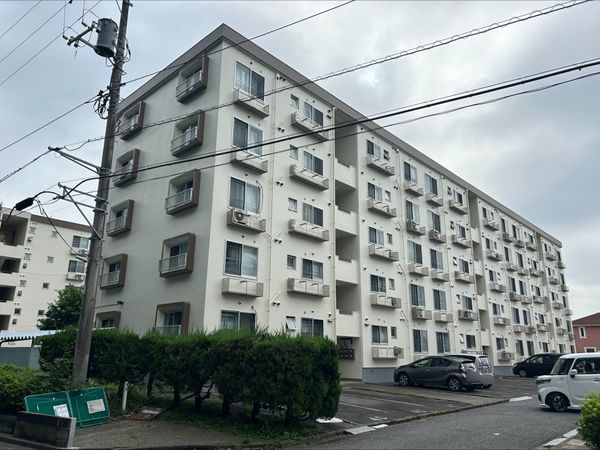 東逗子ハイツ B棟 外観 東逗子ハイツ B棟 外観