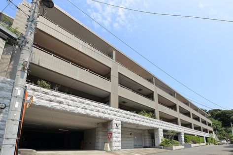 SAZAN披露山 外観