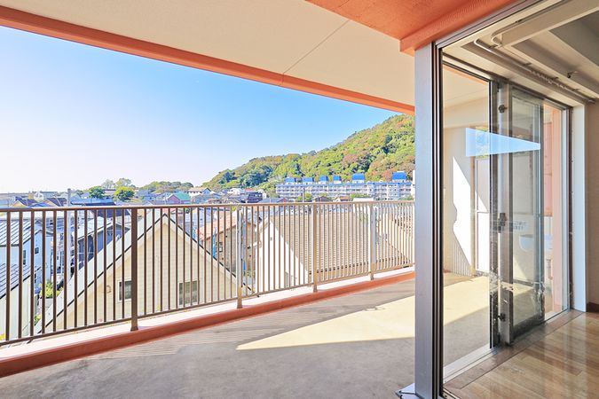 アデニウム葉山一色 バルコニー バルコニー