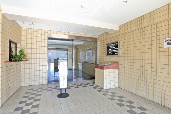 ライオンズマンション湘南秋谷 エントランス