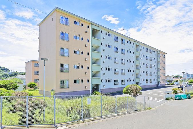 逗子小坪ハイツ 1号棟 外観
