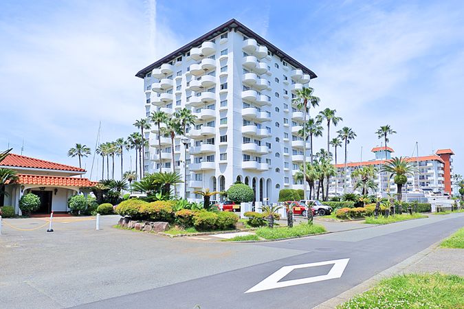 逗子マリーナ厚生用建物 2号棟 外観 逗子マリーナ厚生用建物 2号棟 外観