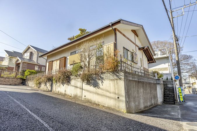 藤沢市辻堂元町4丁目 前面道路含む外観 藤沢市辻堂元町4丁目 前面道路含む外観