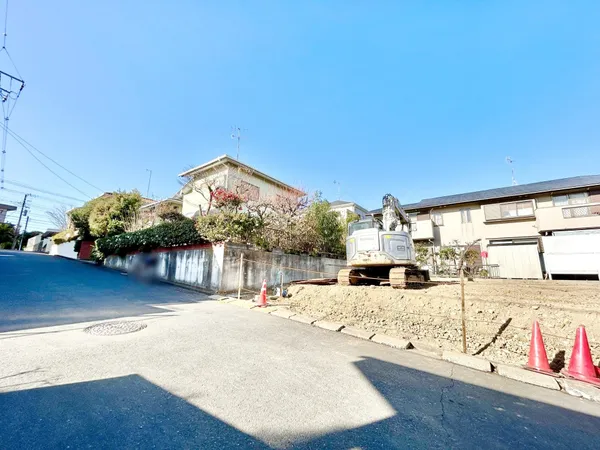 【土地写真】南側前面道路につき陽当たり良好です♪