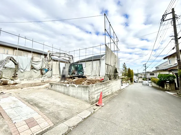 【土地写真】建築条件付き土地ではございませんので、ご希望のハウスメーカーや工務店で建築いただけます。