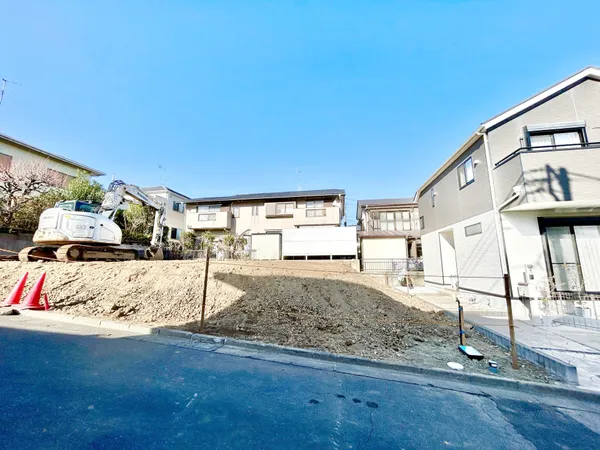 【土地写真】建築条件付き土地ではございませんので、ご希望のハウスメーカーや工務店で建築いただけます。