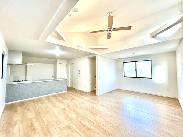 茅ヶ崎市平和町 2号棟 リビング 茅ヶ崎市平和町 2号棟 リビング