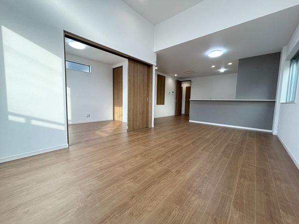 藤沢市城南1丁目 2号棟 リビング 藤沢市城南1丁目 2号棟 リビング