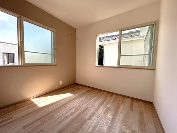 【洋室約４．５帖】