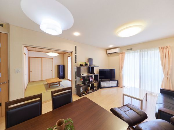 辻堂元町6丁目 リビング