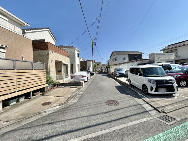 藤沢市羽鳥5丁目 前面道路含む外観 藤沢市羽鳥5丁目 前面道路含む外観