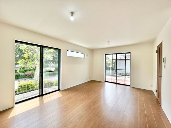 藤沢市辻堂太平台2丁目(新築戸建)2号棟 リビング 藤沢市辻堂太平台2丁目(新築戸建)2号棟 リビング