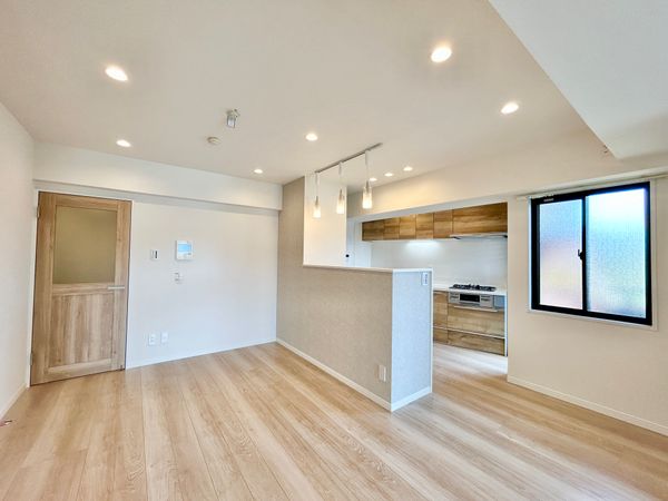 ドラゴンマンション湘南辻堂壱番館 リビング