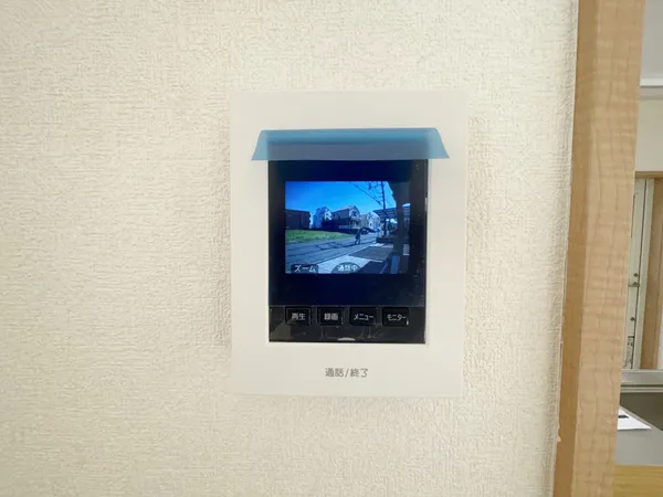 防犯に役立つTVモニター付きインターホン