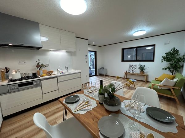 綾瀬市上土棚南2丁目 戸建 リビング