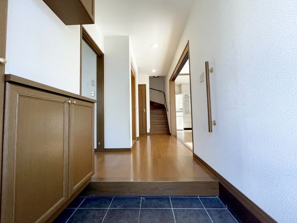 藤沢市石川2丁目 戸建 玄関