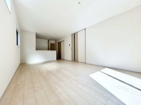 藤沢市石川6丁目 新築8号棟 リビング