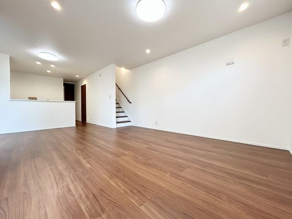 大和市福田2丁目 3号棟 リビング