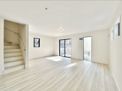 藤沢市天神町3丁目 新築戸建 2号棟 リビング