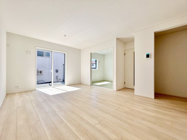 綾瀬市深谷中7丁目 新築戸建 リビング