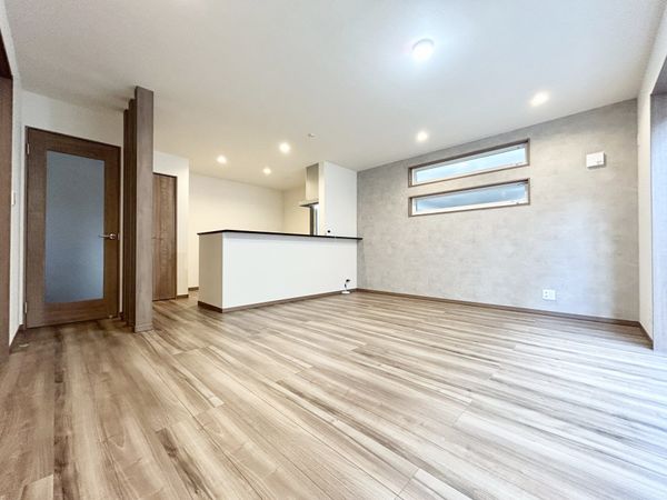 藤沢市高倉 新築戸建8号棟 リビング