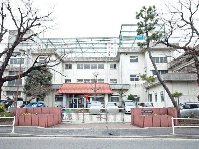 横浜市立万騎が原中学校（約1110ｍ）