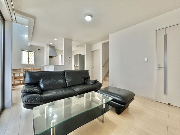 藤沢市遠藤 戸建 リビング