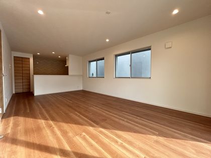 綾瀬市上土棚中2丁目 1号棟 リビング