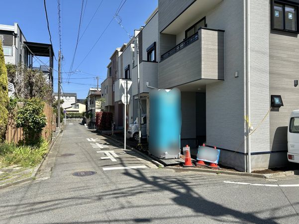 藤沢市湘南台5丁目 新築3号棟 前面道路含む外観 藤沢市湘南台5丁目 新築3号棟 前面道路含む外観
