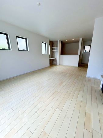 藤沢市亀井野 新築戸建 リビング