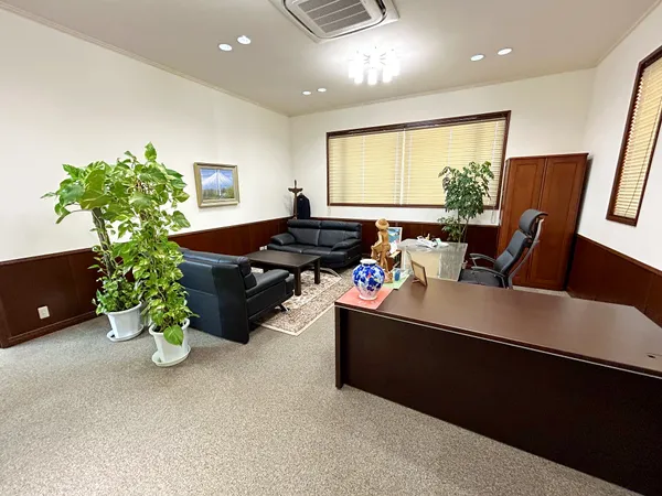 社長室は応接室に近接し、スムーズな来客対応を実現します。