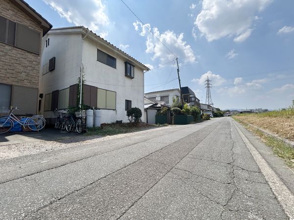 前面道路含む外観