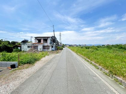 前面道路含む外観