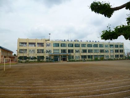 八王子市立第六中学校（約1710ｍ）