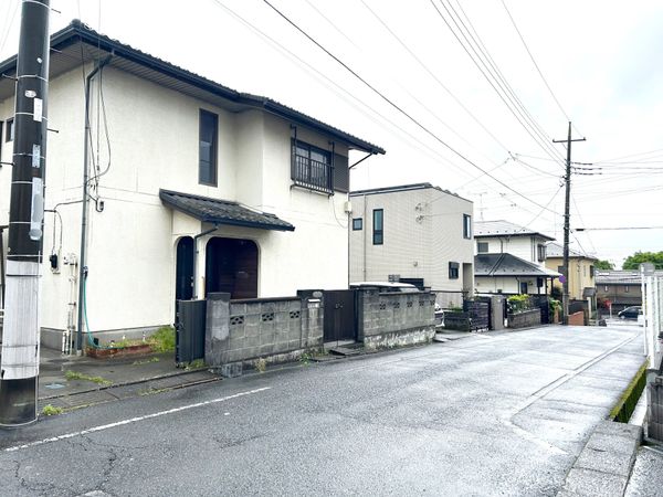 八王子市富士見町 戸建 前面道路含む外観 八王子市富士見町 戸建 前面道路含む外観