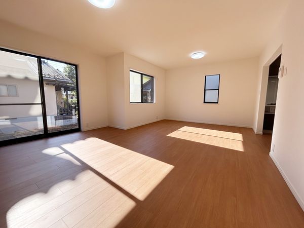 八王子市元八王子町2丁目 戸建 リビング