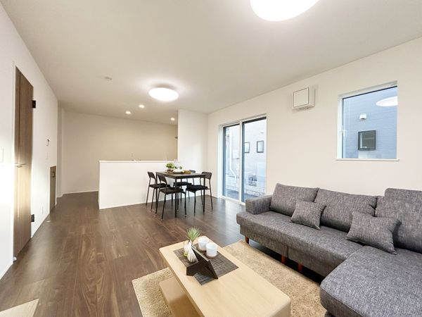 日野市大坂上2丁目 新築戸建2号棟 リビング