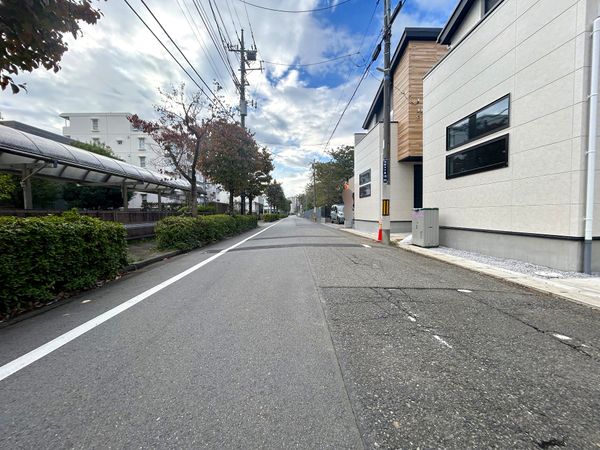 八王子市台町3丁目 新築戸建 1号棟 前面道路含む外観 八王子市台町3丁目 新築戸建 1号棟 前面道路含む外観