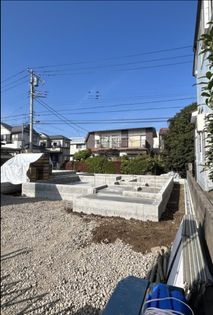 八王子市散田町2丁目 新築戸建2号棟 前面道路含む外観