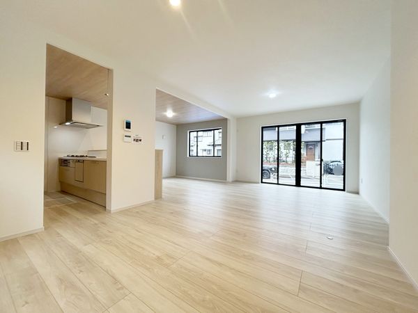 八王子市北野台2丁目 新築戸建 リビング