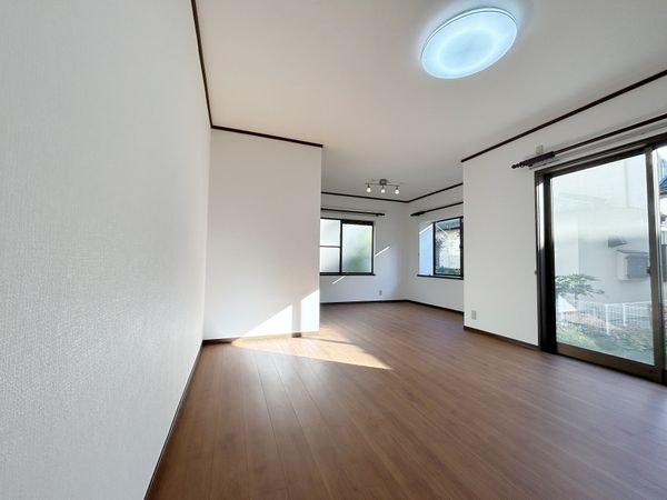 八王子市城山手2丁目 戸建 リビング