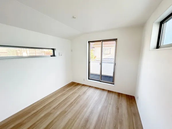 ２階約５．８帖洋室