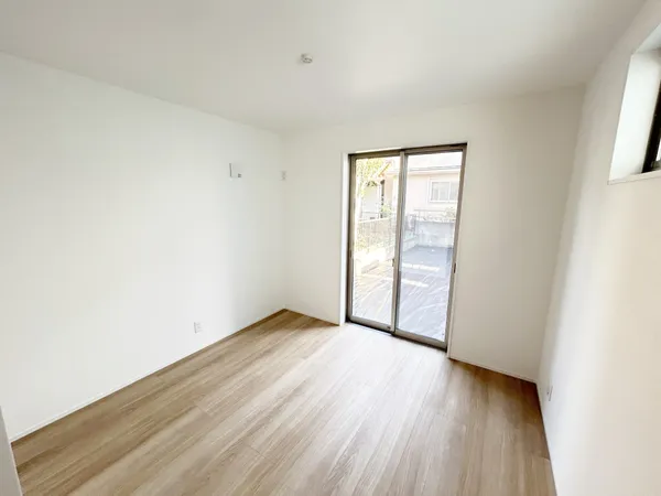 １階約６．４帖洋室