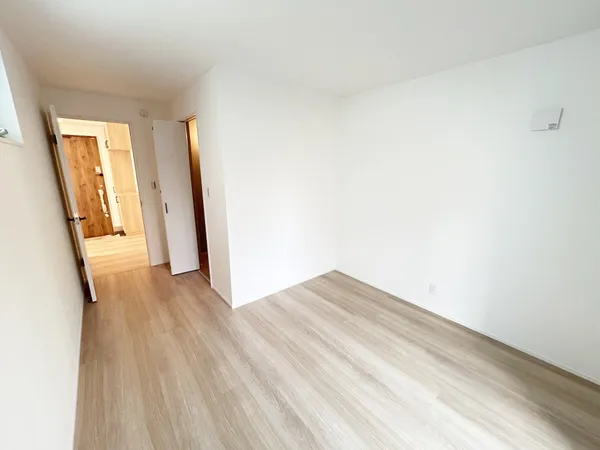 １階約６．４帖洋室