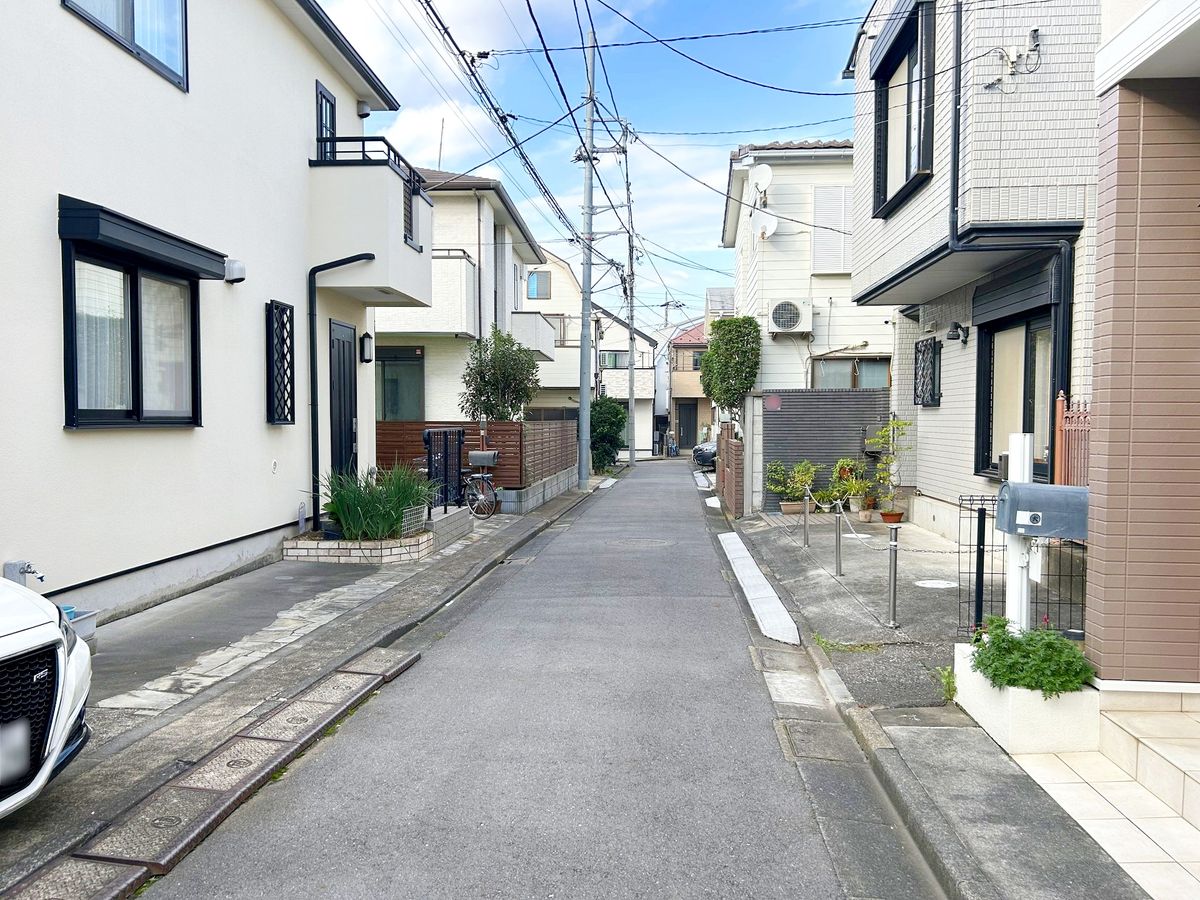 練馬区東大泉3丁目 戸建 前面道路含む外観 前面道路含む外観