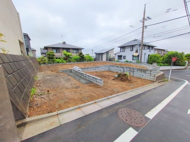 前面道路含む外観