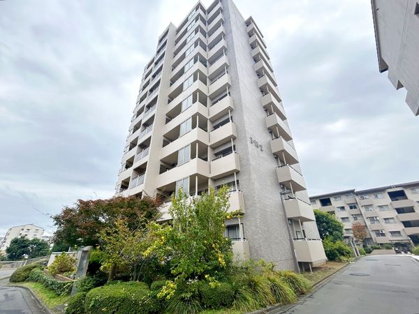 多摩ニュータウン グリーンメゾン鶴牧3 3-13-2号棟 外観 多摩ニュータウン グリーンメゾン鶴牧3 3-13-2号棟 外観