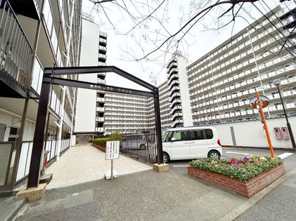 秀和めじろ台レジデンス 外観