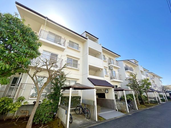 ホームタウン松木 16号棟 外観